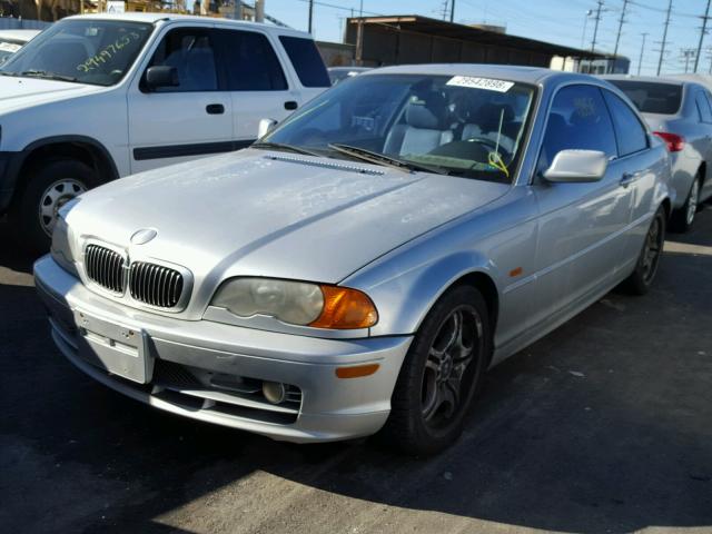 WBABN53411JU34698 - 2001 BMW 330 CI SILVER photo 2