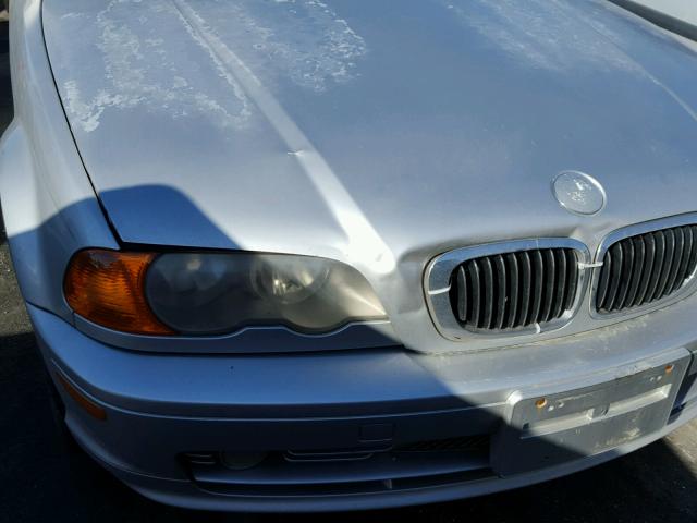 WBABN53411JU34698 - 2001 BMW 330 CI SILVER photo 9