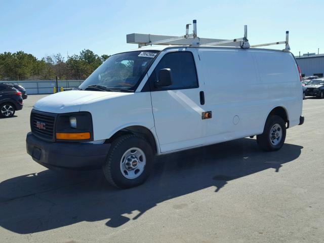 1GTHG35C481143090 - 2008 GMC SAVANA G35 WHITE photo 2