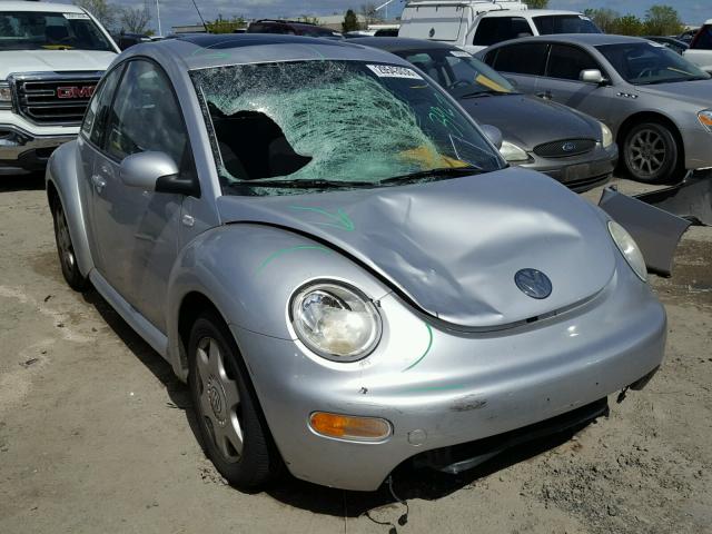 3VWCD21C61M445621 - 2001 VOLKSWAGEN NEW BEETLE Gümüş foto 1