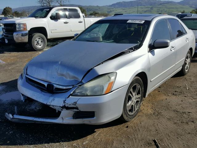 1HGCM56877A155632 - 2007 HONDA ACCORD EX SILVER photo 2