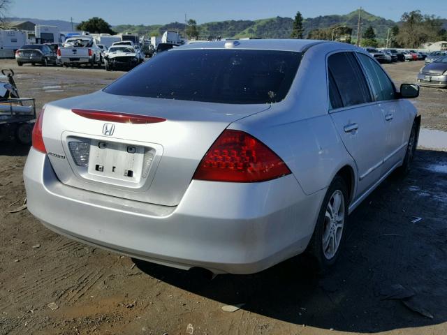 1HGCM56877A155632 - 2007 HONDA ACCORD EX SILVER photo 4