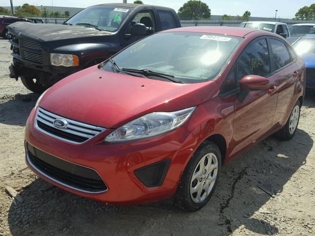 3FADP4BJ5BM111241 - 2011 FORD FIESTA SE RED photo 2