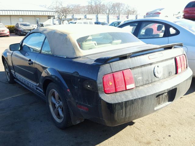 1ZVFT84N465202550 - 2006 FORD MUSTANG BLACK photo 3