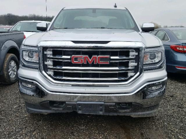 3GTU2NEJ4HG396239 - 2017 GMC SIERRA K15 SILVER photo 9