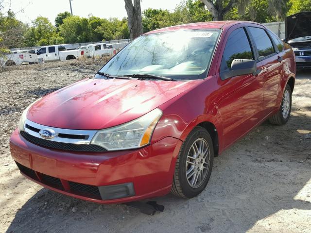 1FAHP3FN4AW152550 - 2010 FORD FOCUS SE RED photo 2