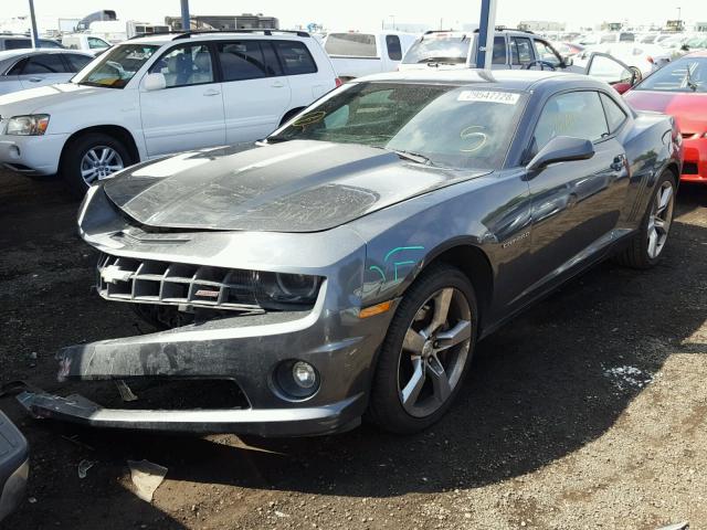 2G1FK1EJ9A9188268 - 2010 CHEVROLET CAMARO SS CHARCOAL photo 2