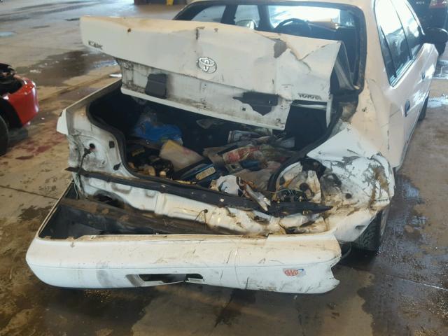 2T1AE09B2SC135788 - 1995 TOYOTA COROLLA LE WHITE photo 9