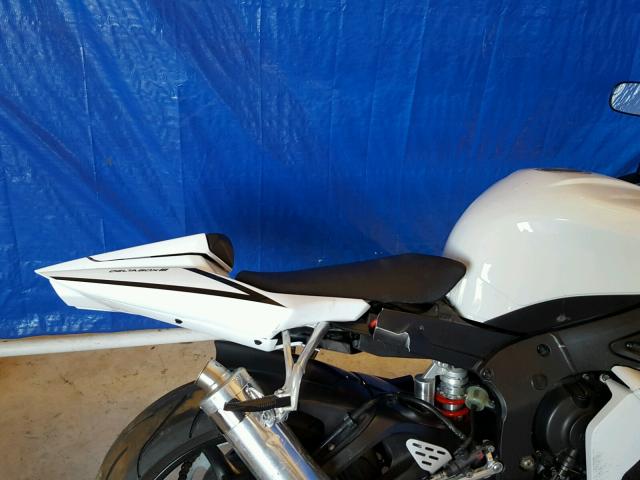 JYARJ06E64A010826 - 2004 YAMAHA YZFR6 L WHITE photo 6