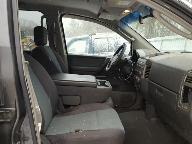 1N6AA07B54N511749 - 2004 NISSAN TITAN SE GRAY photo 5