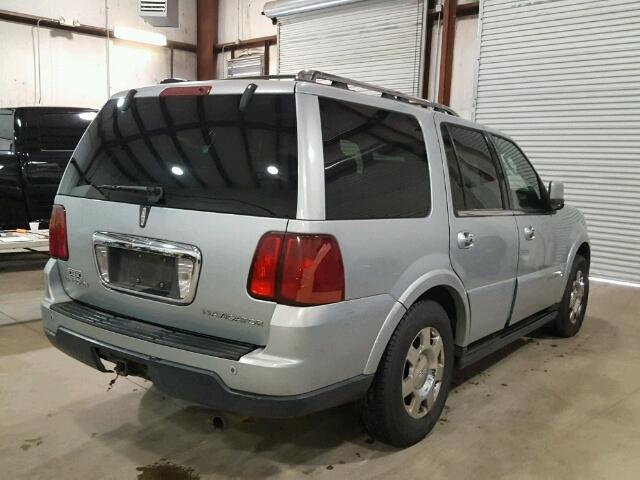5LMFU27585LJ17495 - 2005 LINCOLN NAVIGATOR ვერცხლისფერი ფოტო 4