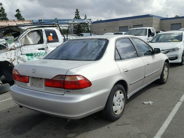 1HGCG1647WA005449 - 1998 HONDA ACCORD LX GOLD photo 4