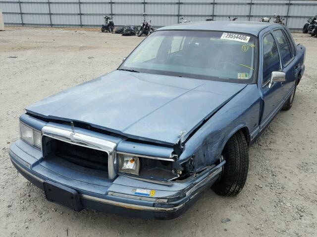 1LNLM82W6PY682830 - 1993 LINCOLN TOWN CAR S BLUE photo 2