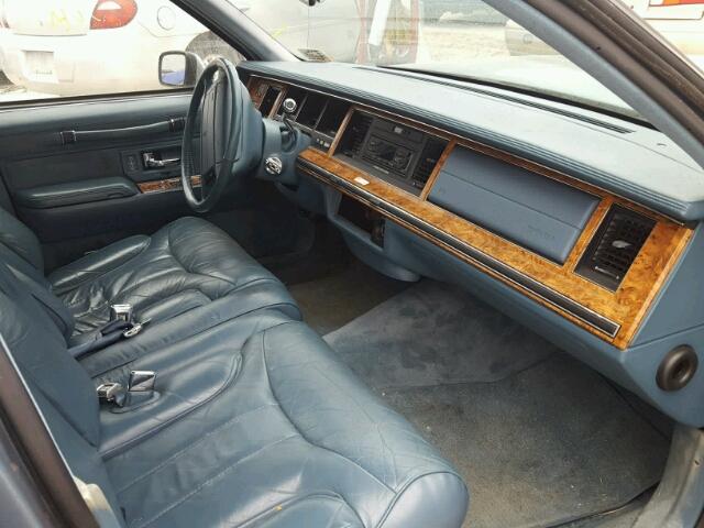 1LNLM82W6PY682830 - 1993 LINCOLN TOWN CAR S BLUE photo 5