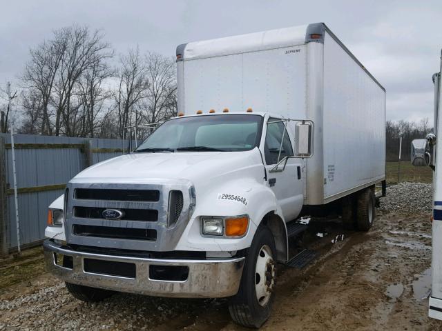 3FRNF65E15V209535 - 2005 FORD F650 SUPER WHITE photo 2