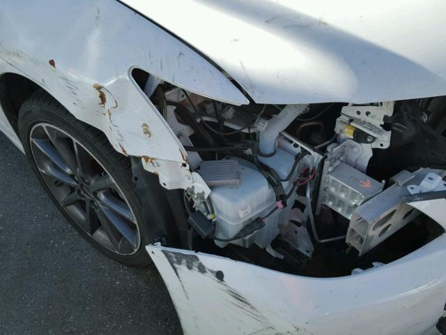 JTHKD5BH0D2134643 - 2013 LEXUS CT 200 WHITE photo 9