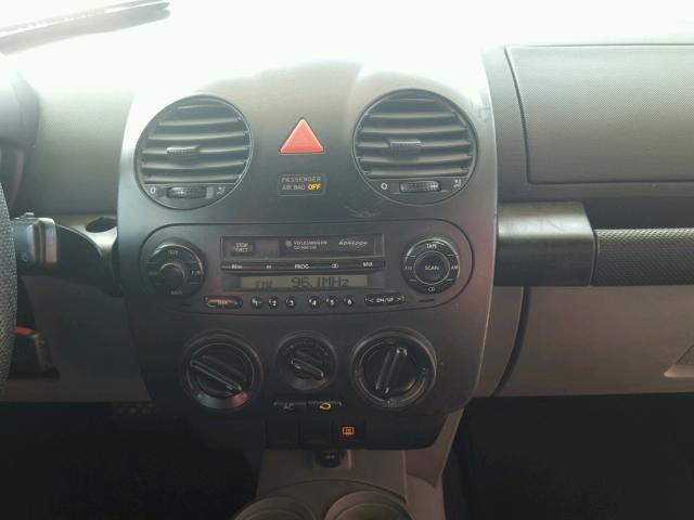 3VWCM31Y64M314694 - 2004 VOLKSWAGEN NEW BEETLE 银色 照片 9