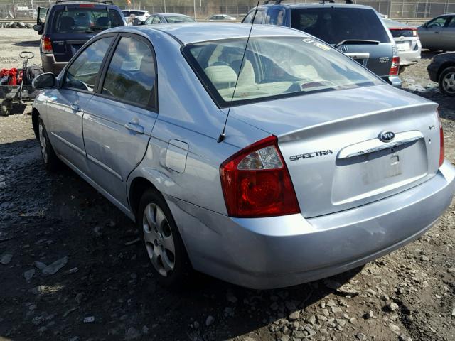 KNAFE121965285586 - 2006 KIA NEW SPECTR SILVER photo 3