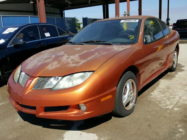 1G2JB12F447186651 - 2004 PONTIAC SUNFIRE ORANGE photo 2