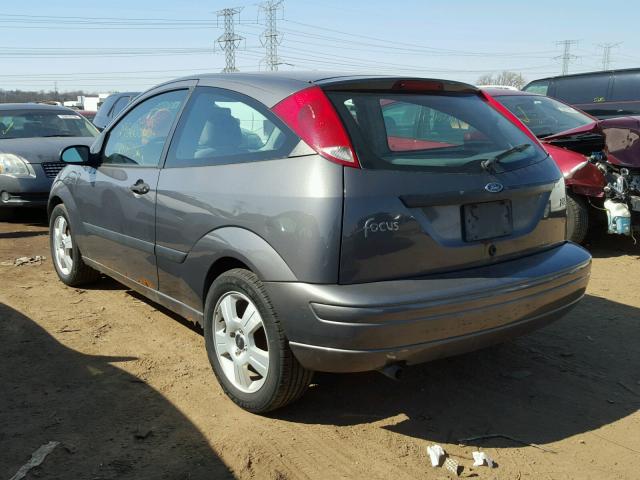 3FAFP31303R116549 - 2003 FORD FOCUS ZX3 GRAY photo 3