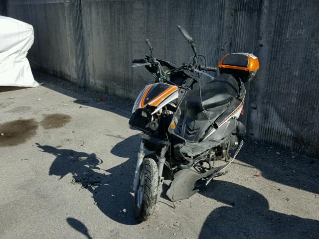 LEHTCB136GR000172 - 2016 OTHE SCOOTER TWO TONE photo 2