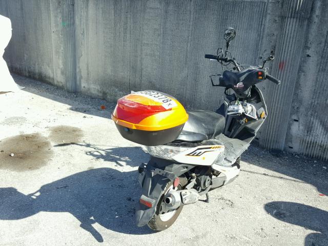 LEHTCB136GR000172 - 2016 OTHE SCOOTER TWO TONE photo 4