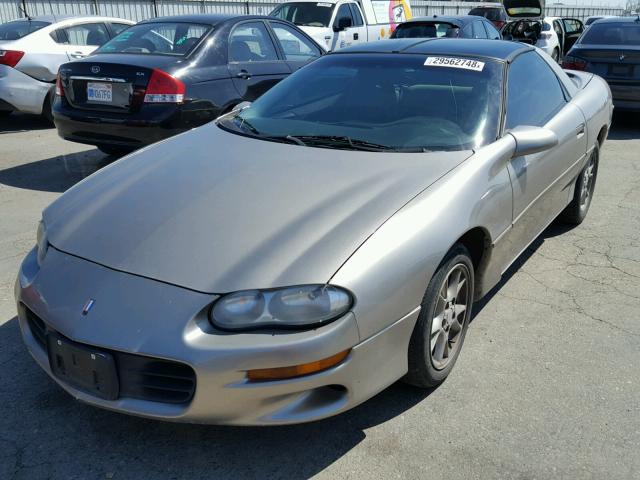 2G1FP22KX22139031 - 2002 CHEVROLET CAMARO TAN photo 2