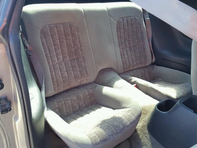 2G1FP22KX22139031 - 2002 CHEVROLET CAMARO TAN photo 6