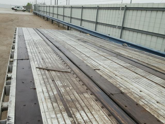 1UYFS24859A613501 - 2009 UTILITY TRAILER SILVER photo 5