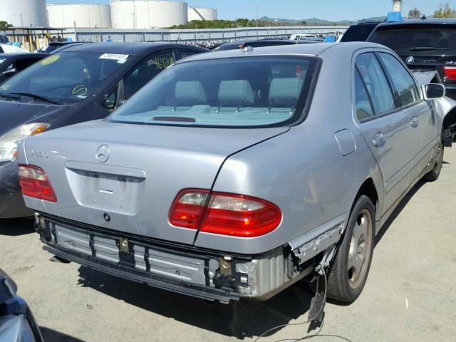 WDBJF70J11B180727 - 2001 MERCEDES-BENZ E 430 GRAY photo 4