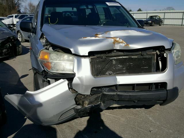 5FNYF18166B013060 - 2006 HONDA PILOT LX SILVER photo 9