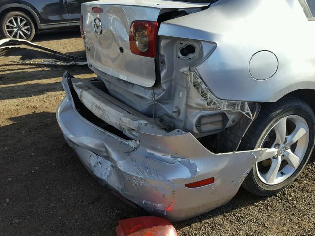 JM1BK32F141109766 - 2004 MAZDA 3 I SILVER photo 9