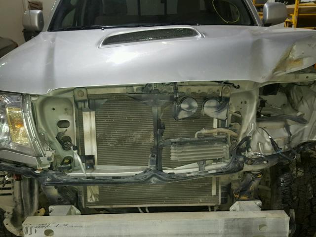 5TEUU42N28Z565500 - 2008 TOYOTA TACOMA ACC SILVER photo 7