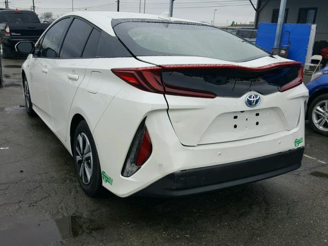 JTDKARFP7H3021811 - 2017 TOYOTA PRIUS PRIM თეთრი ფოტო 3