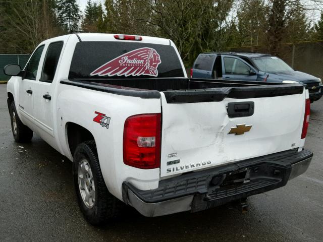 1GCPKSE36BF165252 - 2011 CHEVROLET SILVERADO WHITE photo 3