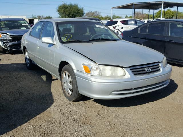 JT2BG22K010569780 - 2001 TOYOTA CAMRY CE SILVER photo 1