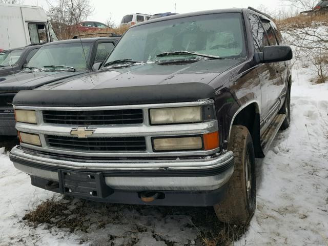 1GNEK13R4TJ312473 - 1996 CHEVROLET TAHOE K150 BROWN photo 2