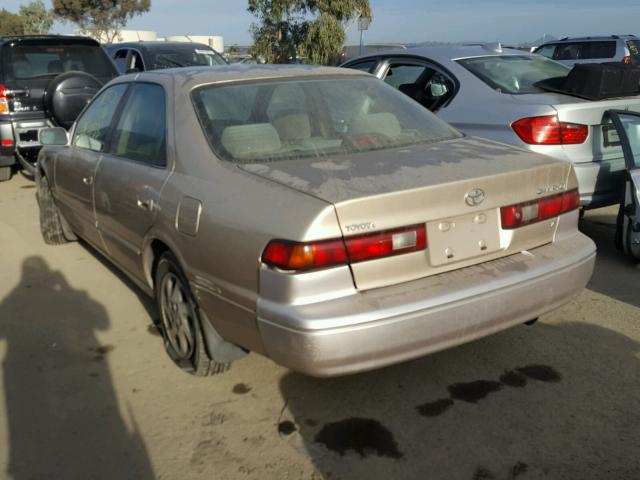 JT2BF22K4X0173881 - 1999 TOYOTA CAMRY LE GOLD photo 3