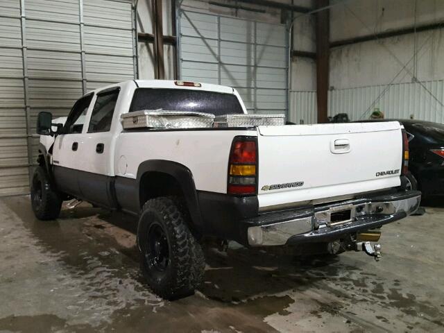 1GCHK23U61F177724 - 2001 CHEVROLET SILVERADO WHITE photo 3