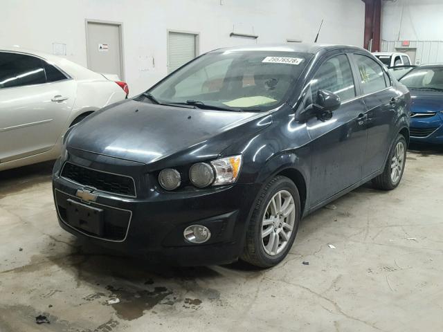 1G1JC5SH1E4205394 - 2014 CHEVROLET SONIC LT BLACK photo 2