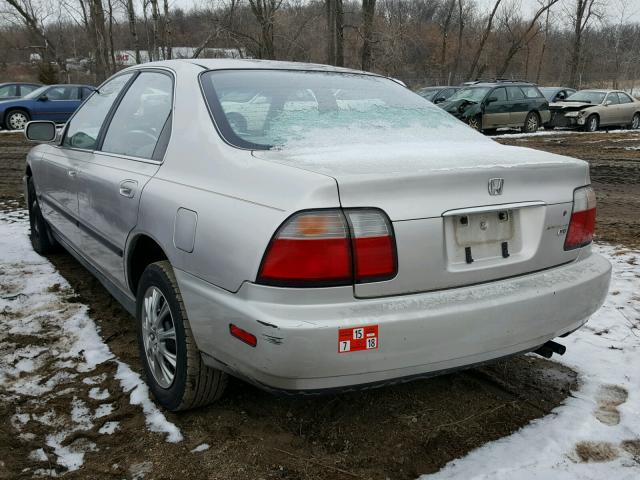 1HGCE6643VA018510 - 1997 HONDA ACCORD LX GOLD photo 3