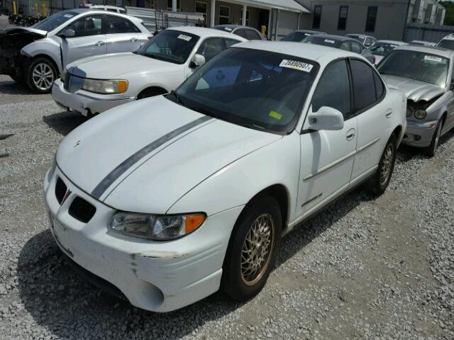 1G2WK52J6YF330696 - 2000 PONTIAC GRAND PRIX WHITE photo 2
