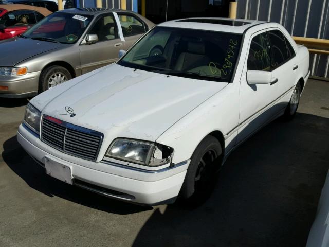 WDBHA24G8YA847498 - 2000 MERCEDES-BENZ C 230 WHITE photo 2