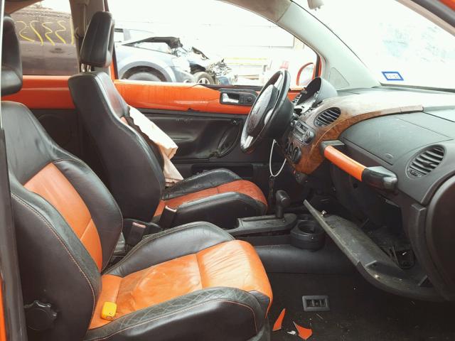 3VWCD21CX2M430069 - 2002 VOLKSWAGEN NEW BEETLE 橙色 照片 5