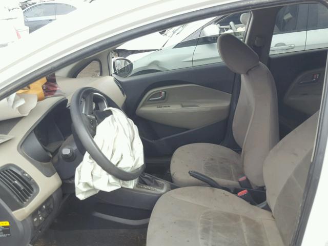 KNADM4A34E6416110 - 2014 KIA RIO LX Սպիտակ լուսանկար 5