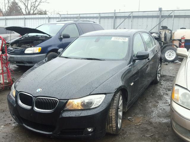 WBAPH7G57BNN05571 - 2011 BMW 328 I BLACK photo 2