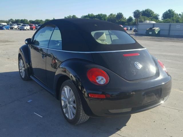 3VWRF31Y18M413417 - 2008 VOLKSWAGEN NEW BEETLE შავი ფოტო 3