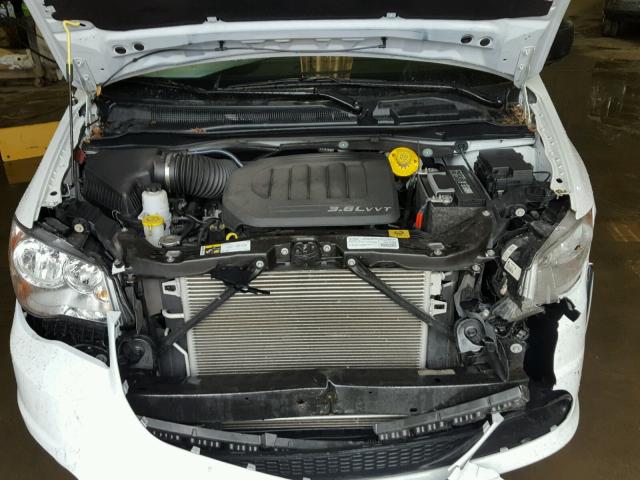 2C4RDGBGXFR748770 - 2015 DODGE GRAND CARA WHITE photo 7