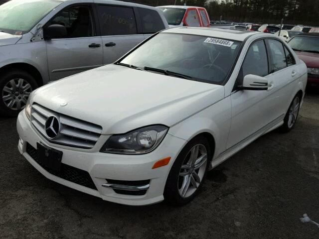 WDDGF8BB0CR201641 - 2012 MERCEDES-BENZ C 300 4MAT WHITE photo 2