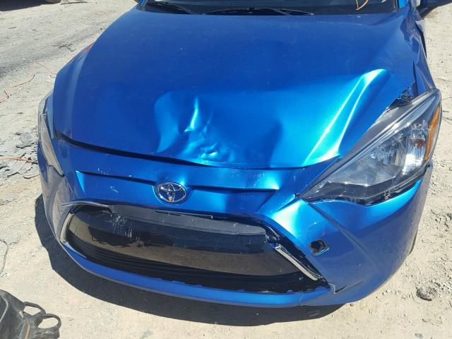 3MYDLBYV6JY304110 - 2018 TOYOTA YARIS IA BLUE photo 9